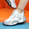 Sapatos de Viagem Masculinos de Couro Impermeáveis Antiderrapantes de Alta Qualidade Sapatos Casuais Esportivos Masculinos Versáteis da Moda Sapatos da Moda