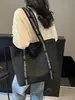 Bolso cruzado de diseño único, color sólido, estilo casual simple para mujer, ligero para el transporte diario y las compras, bolso tote de gran capacidad