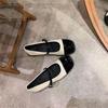 Novas Sapatilhas Mary Jane Retrô Color Block com Fivela de Uma Fivela Bico Quadrado Salto Grosso para Primavera e Verão 2025