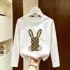 Camiseta estampada de manga comprida 100% algodão para meninas, novo estilo primavera e outono 2026, camiseta básica infantil de tamanho médio e grande, top infantil de desenho animado ins