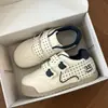 Estilo Coreano Alto Valor Fofo Urso Casual Sapatos de Lona Femininos 2026 Novo Outono Versátil Estudante Solado Macio Para Ir ao Trabalho Sapatos Brancos