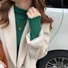 Camisa de malha para mulheres outono e inverno estilo ocidental orelha de madeira interna meia gola alta camisola slim fit all-match mid collar manga comprida top