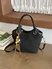 Bolso cruzado de nicho nuevo transfronterizo 2026, simple y elegante, bolso de mano vintage de moda, bolso casual de moda para mujer