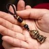 Pingente Chaveiro de Carro Sun Wukong Lutando Superar Buda de Latão Estilo Retrô Masculino e Feminino Pingente de Bolsa Jóias Penduradas Atacado