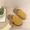 Zapatillas de media caña cerradas de suela gruesa, nuevo estilo 2026 para aumentar la altura, zapatos slip-on versátiles estilo coreano para mujer, zapatos perezosos