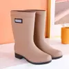 Novas Galochas de Meia-Canela Femininas Sapatos Aquáticos para Exterior Impermeáveis Antiderrapantes Galochas de Chuva Moda Feminina Adulto Sapatos de Borracha Botas de Água Comércio Exterior Verão