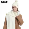 Conjunto de Chapéu Vermelho Chinês, Cachecol e Luvas para Outono e Inverno, Chapéu de Tricô Feminino Quente de Camada Dupla em Fleece para Proteção contra o Frio