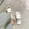 Sandalias planas estilo francés para mujer, calzado de verano para exterior, estilo de hada, nuevo modelo 2026, adecuadas para combinar con faldas, playa, talla grande, pantuflas de gamuza