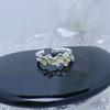 Pequeño Anillo Abierto de Mariposa y Flor de Esmalte Verde Fresco de Verano, Nivel Alto de Lujo Ligero Nicho