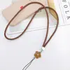 Nuevo Cordón Tejido de Cuero PU para Teléfono Yilian con Diseño de Flor de Ciruelo y Camelia, Cadena Anticaída para Teléfono para Mujeres