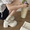 2024 Novos Sapatos Pequenos de Couro Estilo College Vintage com Salto Grosso, Laço e Bico Redondo Jk para Mulheres Sapatos Mary Jane Franceses Sapatos de Camada Única para Mulheres