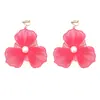 Moda Europea y Americana Doble Capa Hueco Flor Tridimensional Pinzas para Oreja Sin Perforar para Mujeres Coloridos Exagerados Perla Pendientes de Alta Gama Venta al por Mayor