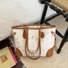 Bolsas estampadas populares de primavera e verão, bolsas de ombro femininas, novas bolsas da moda 2026, bolsas tote de grande capacidade para o dia a dia