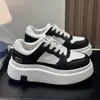 Zapatillas Blancas de Suela Gruesa para Mujer, Nuevas Versátiles Populares Deportivas Casuales Primavera y Otoño 2026, Zapatillas Ligeras que Aumentan la Altura