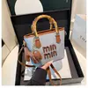 Bolsa Saco Nova Transfronteiriça Casual e Personalizada, Grande Capacidade Casual e Personalizada, Simples, Moderna, Luxo Leve e Bolsa de Mão Fofa
