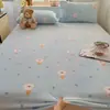 Lençol de Cama de Leite Espesso de Inverno Ajustado Peça Única Quente Cobertura de Lençol de Cama de Coral Fleece Cobertura de Colchão com Veludo Adicional Cobertura Protetora Conjunto de Três Peças