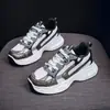 2026 Verano Nuevo Estilo Coreano Transpirables Zapatos de Papá para Mujer Estudiante Deportivos Casuales para Mujer Suela Gruesa Que Aumenta la Altura Zapatos para Correr para Mujer