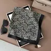 Bufanda Cuadrada Pequeña con Borlas y Estampado de Ponis de Nuevo Estilo, Bufanda de Cuello con Borlas de Moda, Bufanda Delgada para Mujer