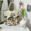 Bolsa de Lona Nueva de Crayon Shin-Chan 2026 para Mujer, Gran Capacidad, Bolsa de Hombro de Dibujos Animados para Viajeros y Estudiantes, Lindo Estilo Ins