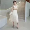 Vestido para Brinde da Noiva 2026 Novo Verão Noivado Casamento Festa de Retorno Vestido de Noite Vermelho de Comprimento Médio Emagrecedor para Mulheres