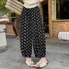 Pantalones cortos de lino con lunares de seda helada para mujer, ajuste holgado de verano, talla petite, que cubren la cadera, pierna ancha tipo linterna, hace que las figuras petite parezcan más altas