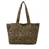 Bolsa Tote Casual Fashion Estampa de Leopardo Feminina Outono 2025 Nova para Trabalho e Deslocamento Luxo Leve Cor Contrastante Ombro Único Bolsa de Axila