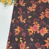 Estampado de hoja de arce y peonía estilo antiguo sobre tela de acetato, utilizado para prendas de abrigo para mujer estilo chino, cheongsams, Hanfus y faldas de cara de caballo.