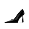 Novedad de la temporada: Zapatos Negros de Tacón Alto para Mujer que Son Cómodos, Versátiles Zapatos de Punta Fina con un Elegante Tacón Delgado para Otoño 2025