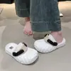 Pantuflas Cerradas Antideslizantes de Moda y Sencillas 2025 Nuevo Estilo Verano y Otoño Sandalias Versátiles Cómodas de Suela Suave Casual para Exteriores para Mujer