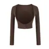 Conjunto de tres piezas en capas para chica guapa: Cárdigan corto de corte ajustado con manga corta, sujetador incorporado, top tipo tubo y falda midi de talle alto que se ajusta al cuerpo para mujer