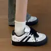 Zapatillas de moda con suela gruesa, nuevo modelo primavera/verano 2026, zapatos casuales transpirables versátiles con estampado de estrellas, mocasines de diseño nicho