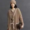 Nuevo Suéter Cardigan Abrigo de Punto Trenzado de Cachemira para Mujer Otoño/Invierno 2025 Bloque de Color Bolsillo Doble Cuello en V