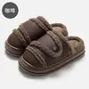 Nuevas pantuflas de algodón estilo Birkenstock para mujer, pantuflas de invierno para interior, antideslizantes, cálidas, con ribete de felpa, suelas gruesas y adecuadas tanto para interiores como para exteriores; al por mayor disponible para hombres