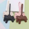 Colgante de pony de cuero tridimensional relleno de algodón PU, simple y versátil, decoración creativa linda moderna para llavero de coche