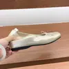 Zapatos retro de gamuza con punta cuadrada para aumentar la altura, nuevos planos de ballet versátiles para otoño, con lazo