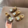 Zapatos de Felpa de Algodón Lindos de Dibujos Animados Mickey para Niñas 2025 Otoño e Invierno Nuevos Suela Suave Zapatos de Felpa Birkenstock para Niños Medianos y Grandes