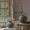 Jarrón de Cerámica Gruesa Hecho a Mano Jingdezhen Cerámica de Arcilla Antigua Imitación Estilo Retro Wabi-Sabi Sala de Té Zen Maceta de Cerámica Antigua de Pie