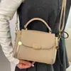 Bolso Cuadrado Pequeño Vintage de Gama Alta para Mujer 2025 Nueva Moda de Invierno Bolso de Hombro/Axila de Nicho Bolso Cruzado Versátil