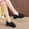 Nuevos Mocasines Otoño 2026: Zapatos de Mujer con Lazo de Charol, Tacón Grueso y Suela Gruesa, Versátiles Zapatos Pequeños de Cuero Estilo Británico para Mujer
