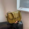 Bolso Pequeño de Gama Alta para Mujer Otoño e Invierno 2022 Nuevo Moderno Nuevo Llegado Bolso Cruzado de Moda Bolso Cuadrado Pequeño para Hombro o Axila