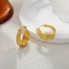 Pendientes Asimétricos Retorcidos con Rayas Exageradas Transfronterizos para Mujer Pendientes Retro de Oro de 18 Quilates Pendientes de Diseño de Nicho de Alta Gama
