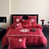 Estilo de Boda Boda Algodón de Fibra Larga Rojo Juego de Cuatro Piezas Funda Nórdica Bordada Ropa de Cama para Habitación de Boda
