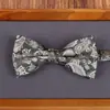 Gravata Borboleta Estilo Coreano para Homens, Gravata Borboleta Transfronteiriça para Noivo e Padrinho, Acessórios de Flor de Gola Britânica para Casamento, Gravata Borboleta Vermelha para Homens, Personalizado