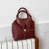 Chegada Nova Primavera 2026 Moda Personalizada Casual Camisa de Ombro Único Bolsa Transversal Estilosa Bolsa Pequena Bolsa de Mão Bolsas de Cor Sólida