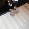 Brincos de arco plissado em forma de U com zircônia e agulha de prata, brincos de orelha simples e elegantes de nicho
