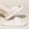 Chinelos Antiderrapantes para Banheiro Masculino, Chinelos de Banho de Verão Tamanho Grande, Uso Doméstico, Chinelos Masculinos e Femininos, Branco