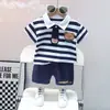 Nuevo Traje de Dibujos Animados de Manga Corta Estilo Coreano Ropa de Verano para Niños Traje de Shorts de Manga Corta Rayado con Corbata Animal Tendencia