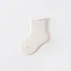 Calcetines de Bebé Verano Ultra-Delgados Transpirables Recién Nacido Primer Nacimiento Bebé Verano Color Sólido Puño Suelto Calcetines de Media Pantorrilla Sin Costuras