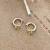 Pendientes Casuales Elegantes de Estrella para Mujer, Pendientes de Aguja de Plata Contrastante de Moda de Nicho de Gama Alta, Pendientes Frescos de Otoño e Invierno para Ins