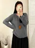 Top de punto para mujer de talla grande, cuello redondo, medio abierto en el pecho con huecos, estilo otoño 2026, manga larga holgada para mujeres de talla grande